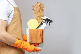 Jak oczyszczać przestrzeń domową ze zbędnych rzeczy? Praktyczny poradnik